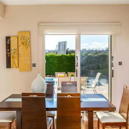 Villa Valley 3 Polis